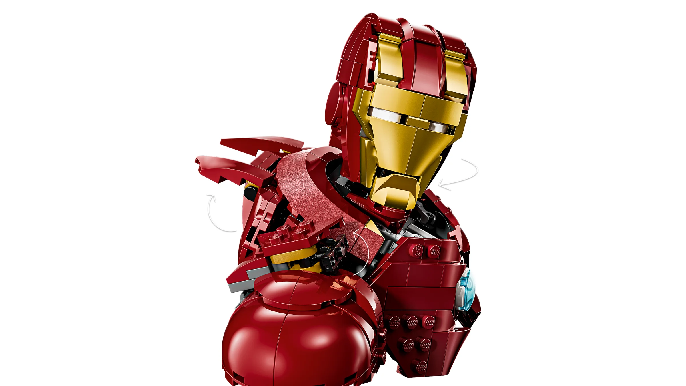 Prim-plan cu bustul Iron Man MK4 LEGO. Detalii impresionante, aspect realist.