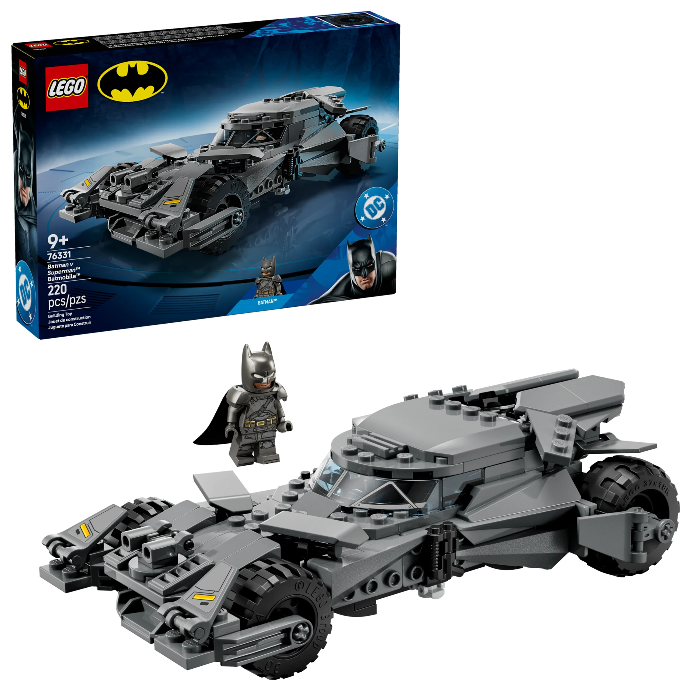 Imagine cu Batmobilul LEGO 76331, cu cutia și minifigurina Batman. Model detaliat, gri.