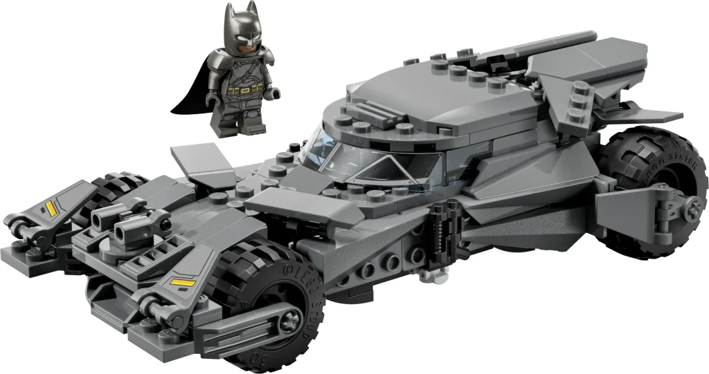 LEGO 76331 - LEGO 76331 Batman v Superman Batmobile: O Replică Legendară pentru Colecționari