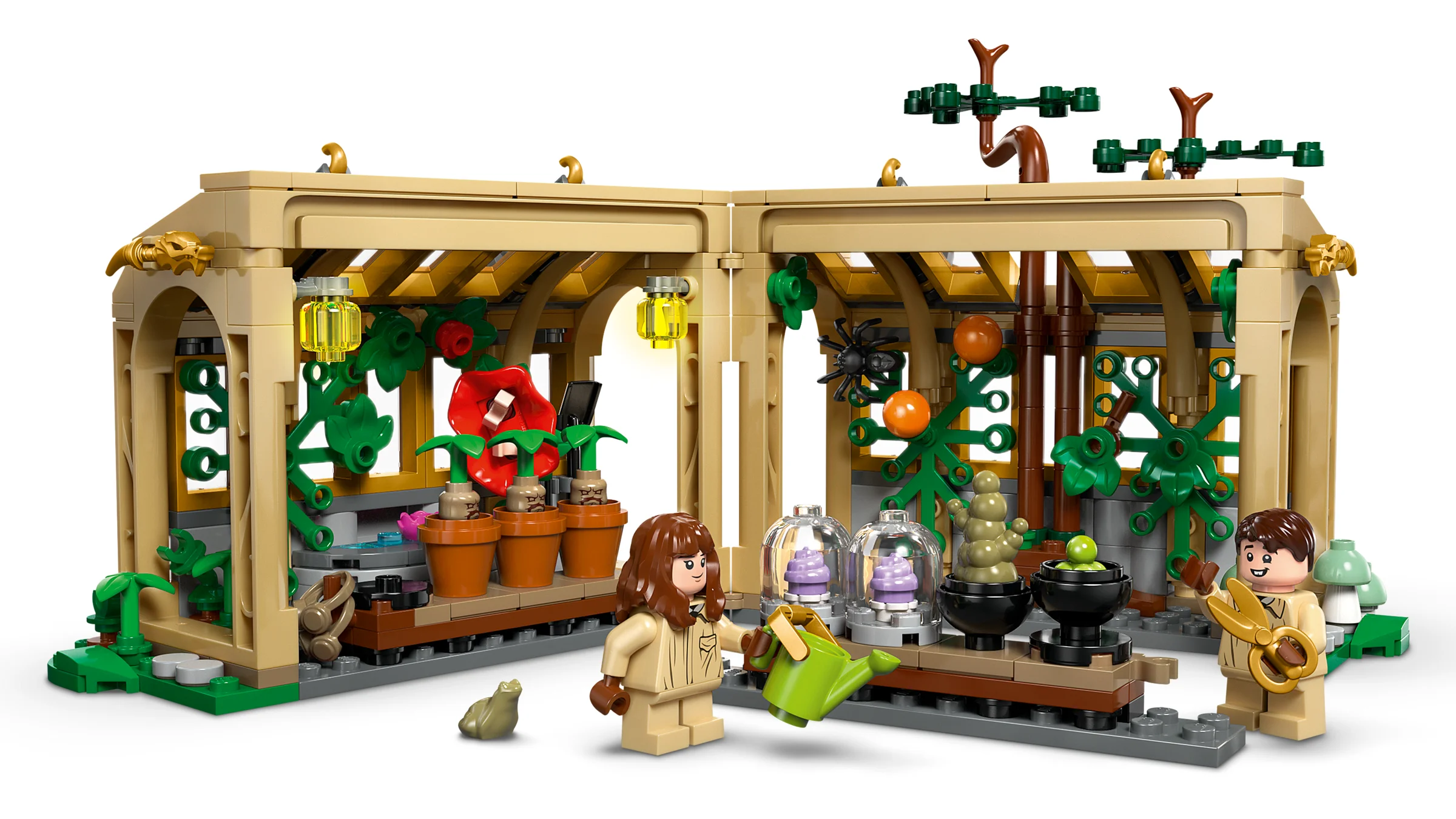 Imagine cu setul LEGO 76445, Clasa de Ierbologie de la Hogwarts. O scenă detaliată și colorată.