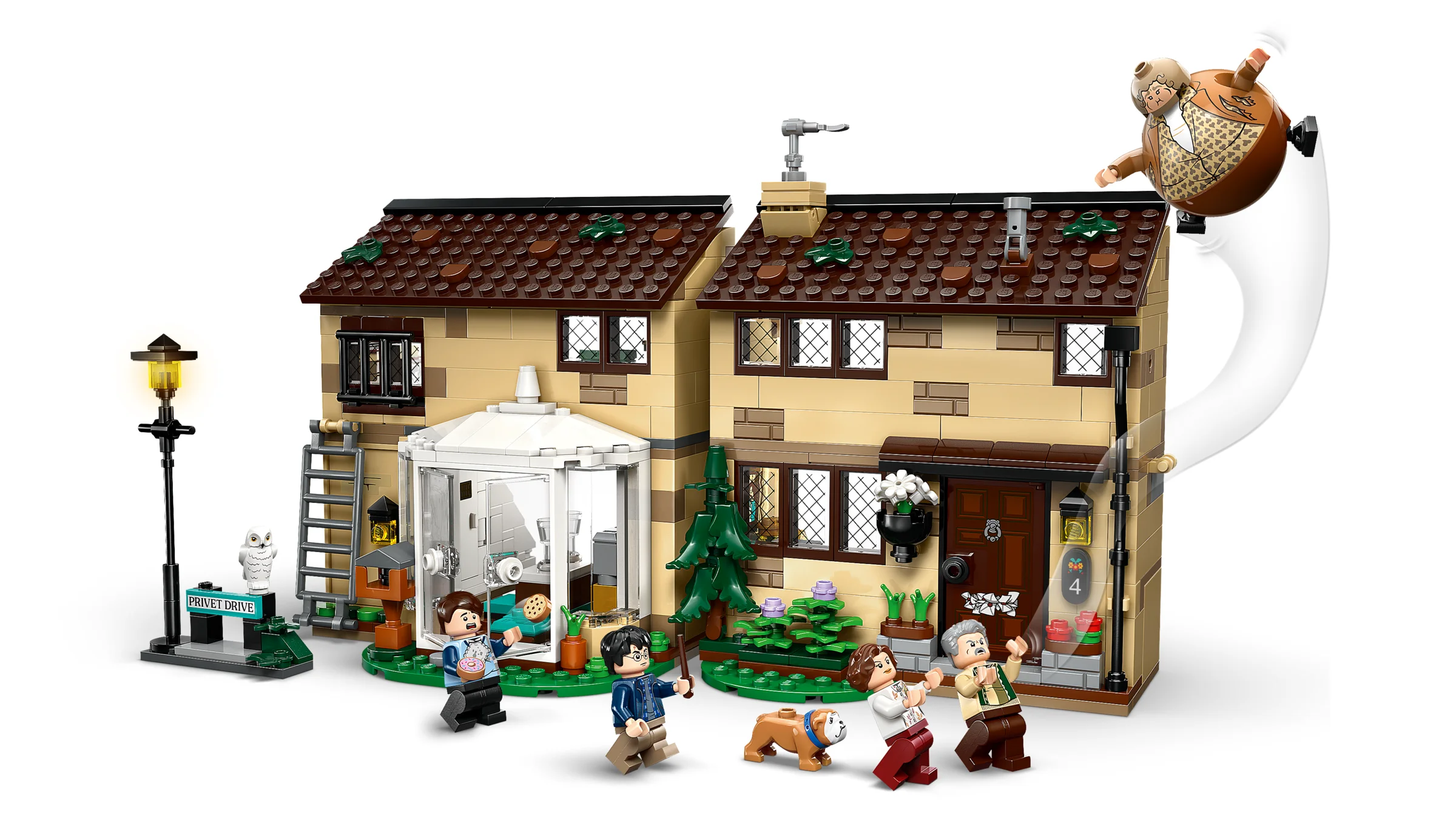 Setul LEGO 76451 prezintă o vizită memorabilă la Privet Drive. Include casa și minifigurine.