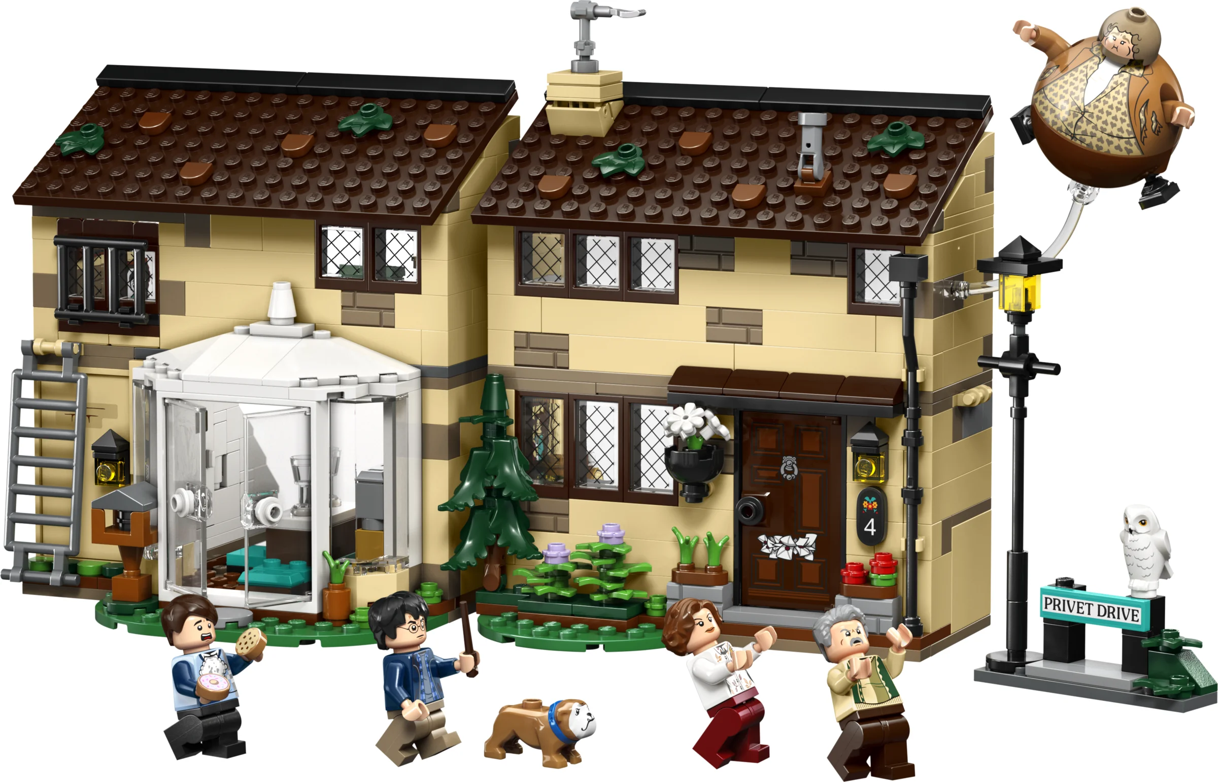Imagine cu setul LEGO 76451, Privet Drive: Vizita mătușii Marge. Detalii clădire și minifigurine.