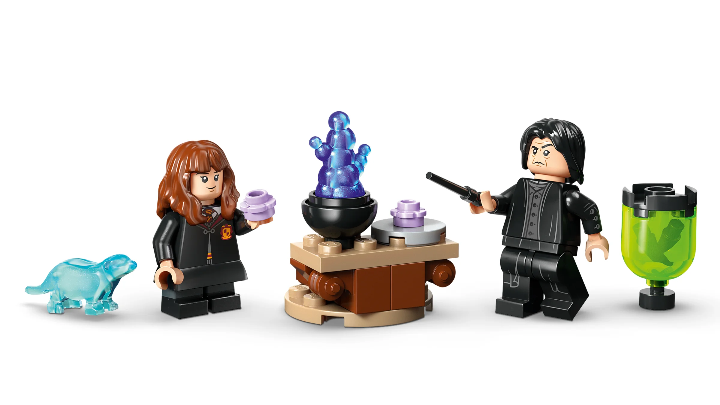 Setul LEGO 76464 prezintă minifigurinele Hermione și Snape, plus un cazan și o fiolă verde.
