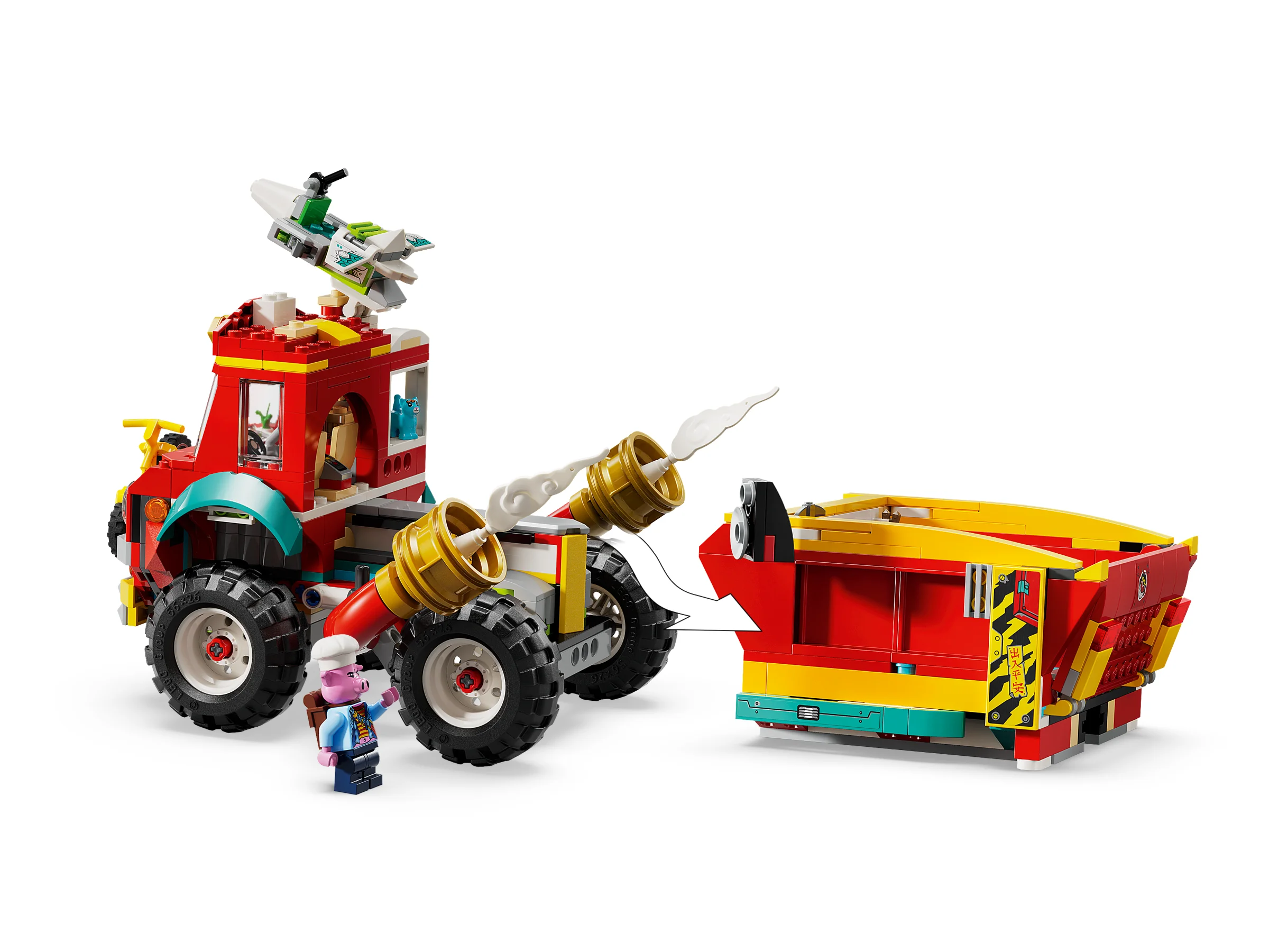 Camionul echipei Monkie Kid, roșu, cu remorcă și o minifigurină Pigsy.