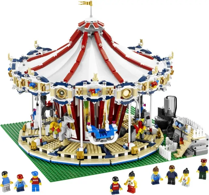 Setul LEGO 10196 Grand Carousel, un carusel mare detaliat cu figurine și ornamente elegante.