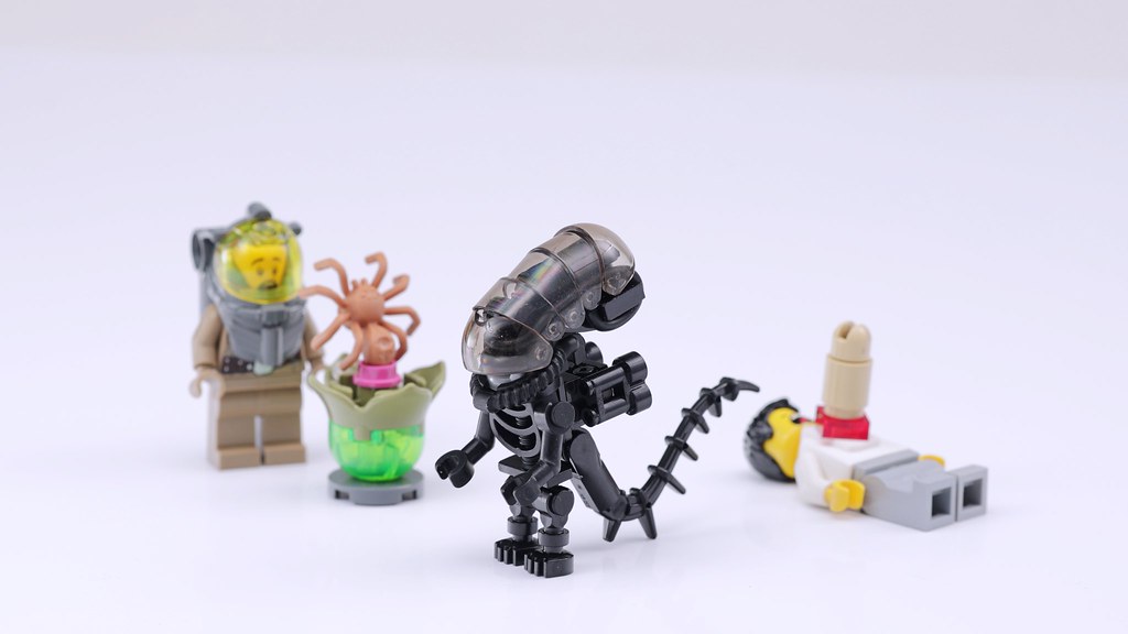O capodoperă biomecanică: Ciclul de viață al Xenomorfului recreat spectaculos din piese LEGO
