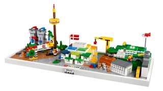 LEGO dezvăluie 40507 I {heart} Billund: O călătorie în miniatură prin inima universului cărămizilor