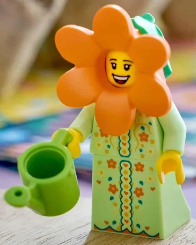 Primele detalii despre selecția LEGO Build a Minifigure pentru primăvara anului 2026