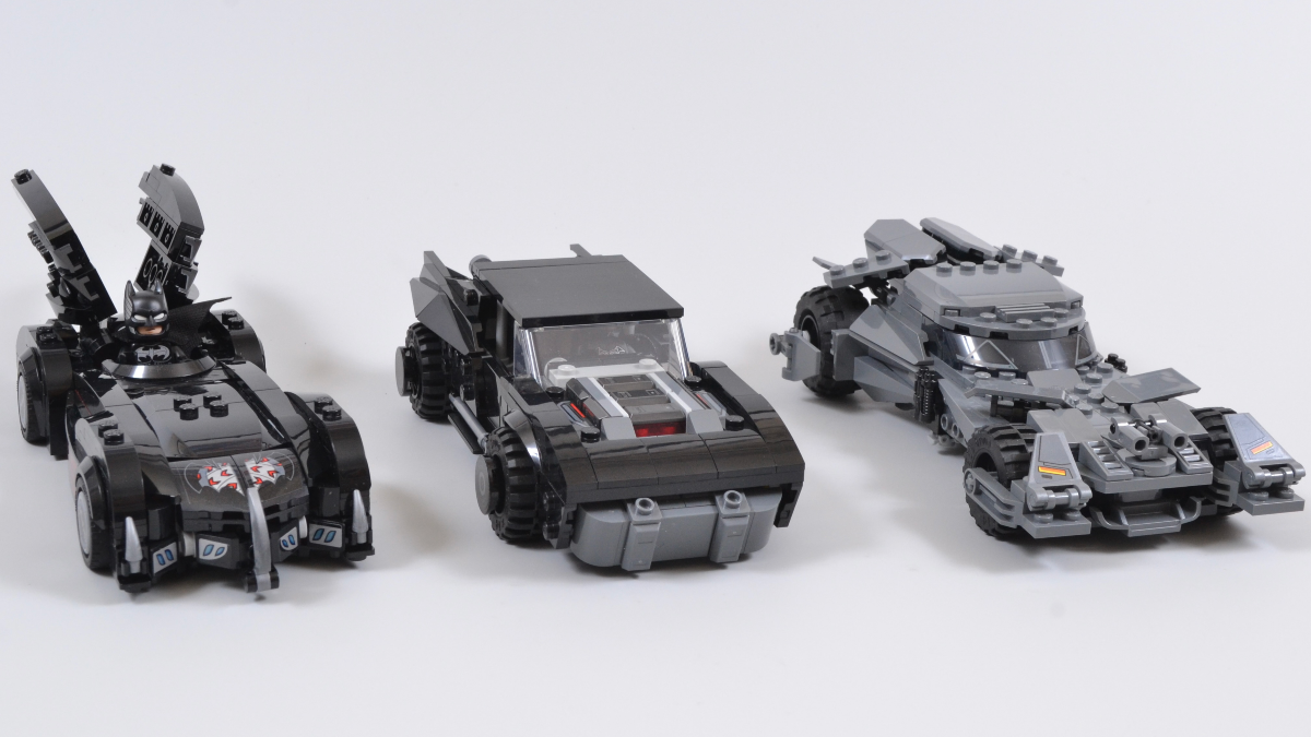 LEGO lansează noi seturi Batmobile în 2026: Trei modele iconice pentru a celebra 20 de ani de LEGO Batman