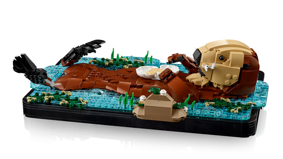 Detalii inedite despre LEGO Ideas 21366 Floating Sea Otters: De ce a fost esențială adăugarea puiului în designul final