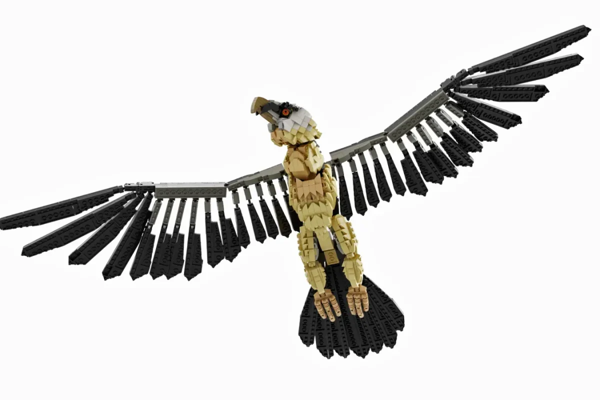 Zăganul în format LEGO: Proiectul Bearded Vulture atinge 10.000 de voturi pe platforma Ideas