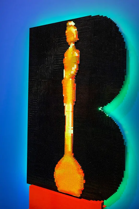 LEGO celebrează muzica la Manchester: Nominalizații BRIT Awards transformați în minifigurine spectaculoase