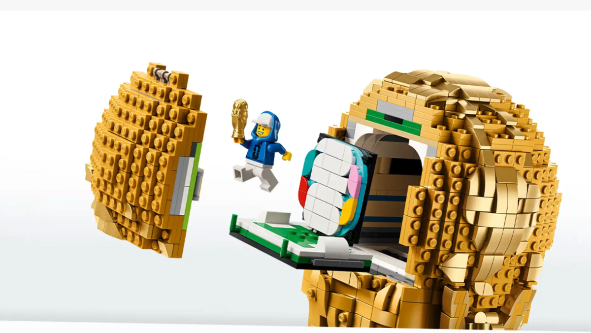 LEGO lansează trofeul oficial FIFA World Cup: Lionel Messi prezintă noul set gigant din gama LEGO Editions