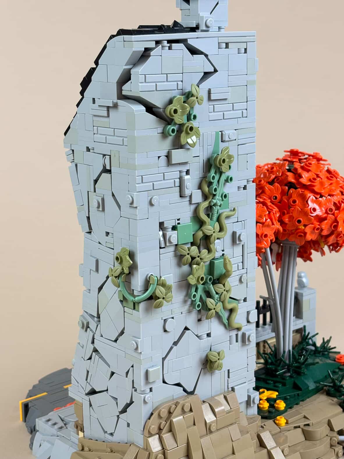 Arta de a construi „The Midnight Knock”: O incursiune în tehnici LEGO avansate și creativitate fără limite