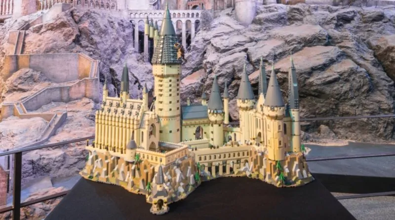 Oferte speciale LEGO la început de februarie: Reduceri masive la Castelul Hogwarts și seturi exclusive de Formula 1