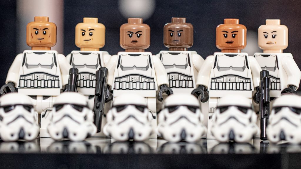 LEGO lansează noi piese pe Pick a Brick: Elemente rare din Death Star și un nou astronaut Classic Space