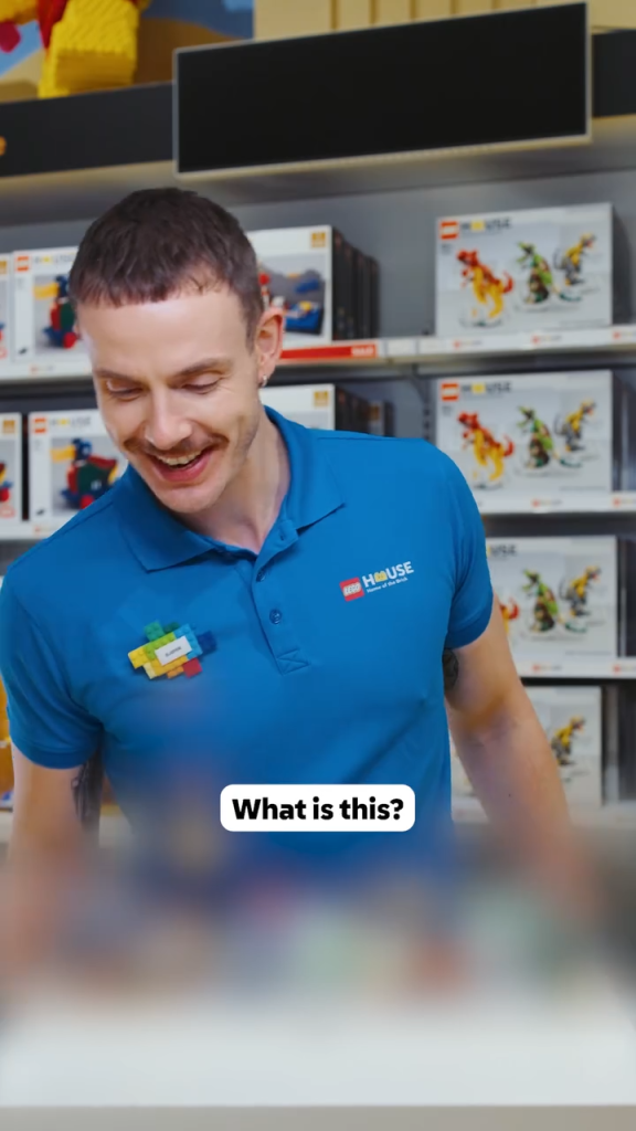 Primele detalii despre setul exclusiv LEGO House 2026: Un model plin de secrete și mecanisme inedite