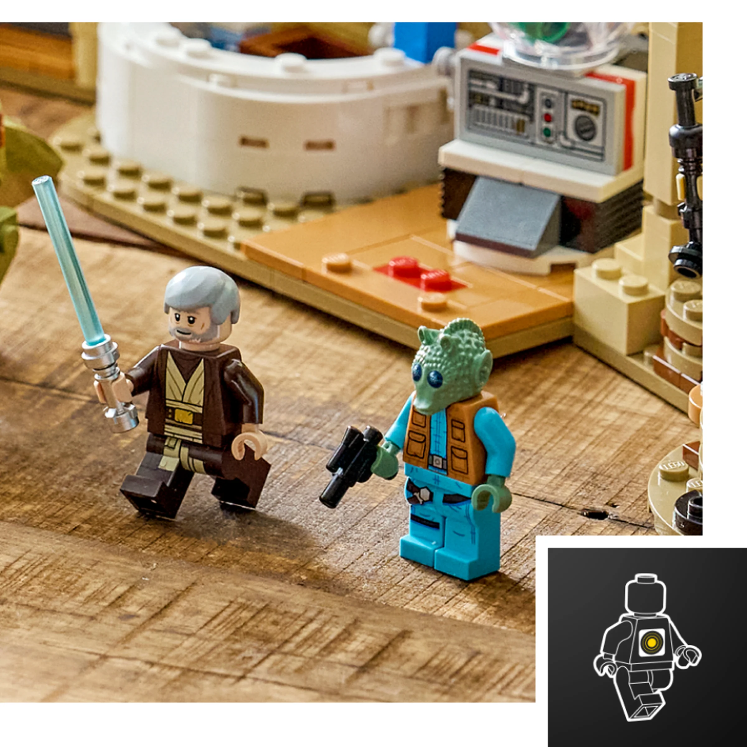 Imagine cu minifigurinele Obi-Wan și Greedo din Cantina Mos Eisley, LEGO Star Wars.
