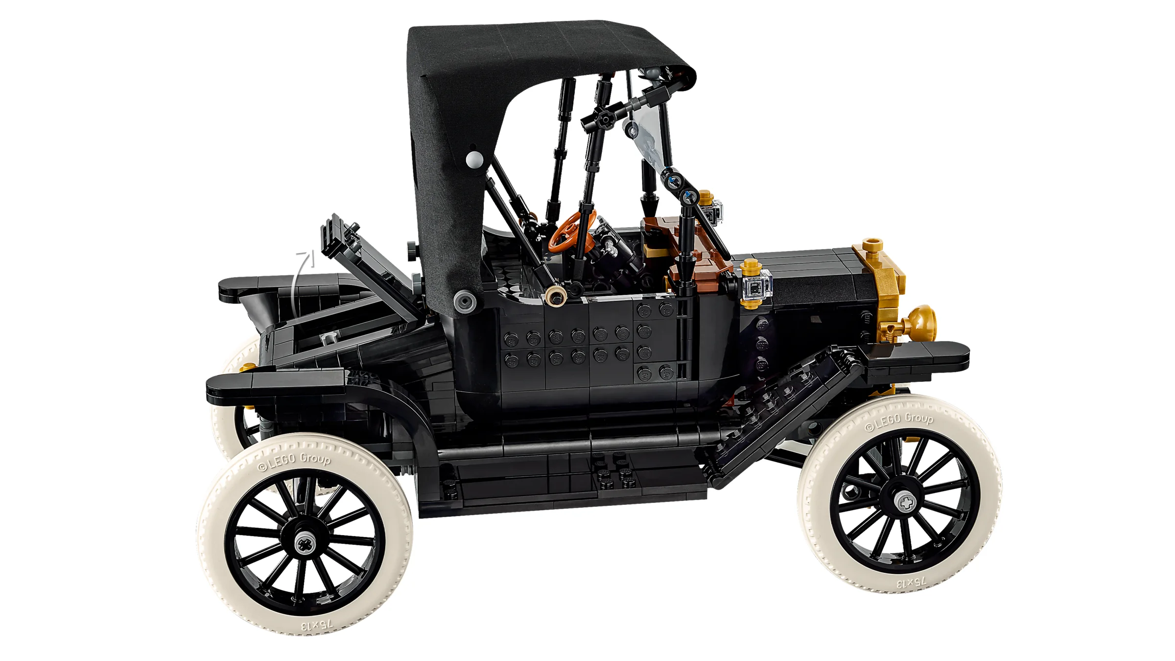 Imagine cu modelul LEGO Ford Model T, negru, din setul 11376. Mașina este prezentată din lateral.