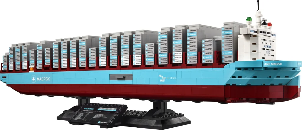 LEGO 40955 - Recenzie LEGO 40955 Vas portcontainer Maersk cu combustibil dual: Gigantul mărilor, acum în piese LEGO
