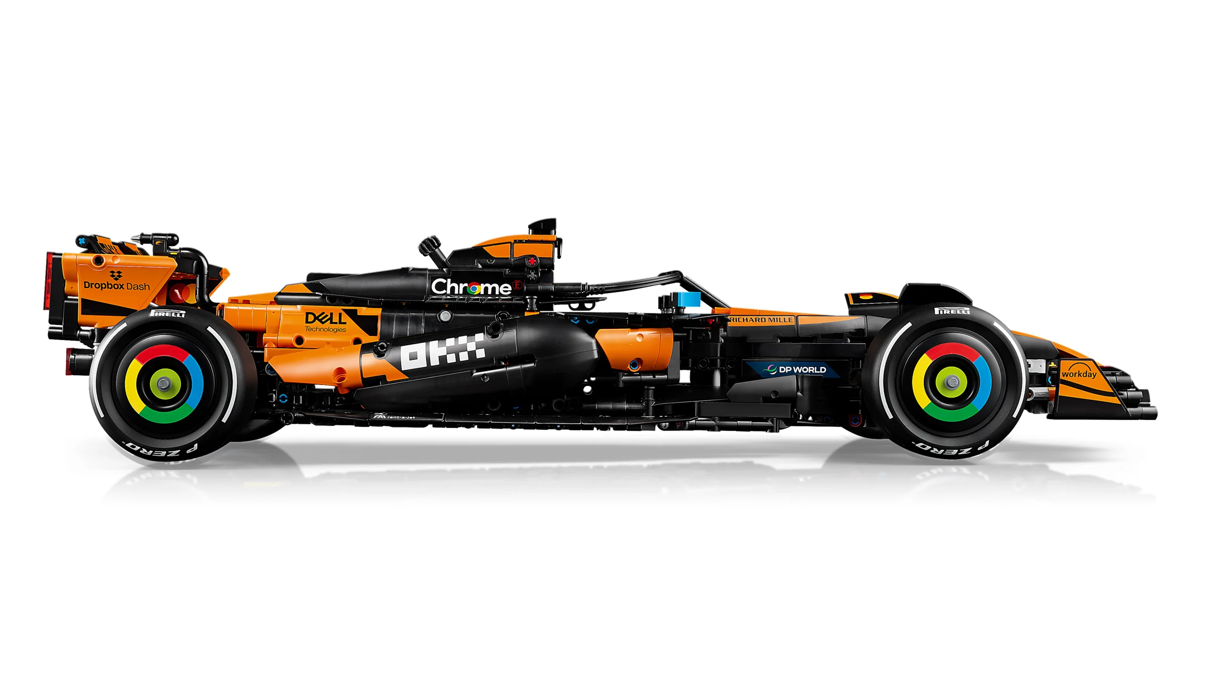Imagine detaliată laterală a modelului McLaren F1 Team MCL39, negru și portocaliu, cu sponsorii vizibili.