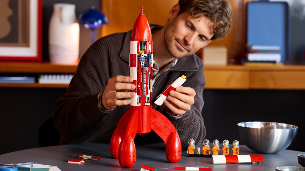 LEGO lansează spectaculosul set 21367 Tintin Moon Rocket: O colaborare plină de detalii fascinante cu universul lui Hergé