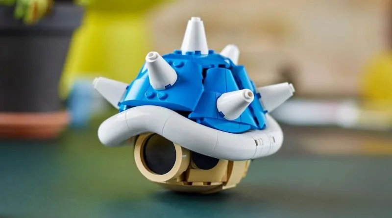 Veste excelentă pentru colecționari: LEGO readuce în Centrul de Recompense Insiders seturile Mario Kart Spiny Shell și Tic Tac Toe