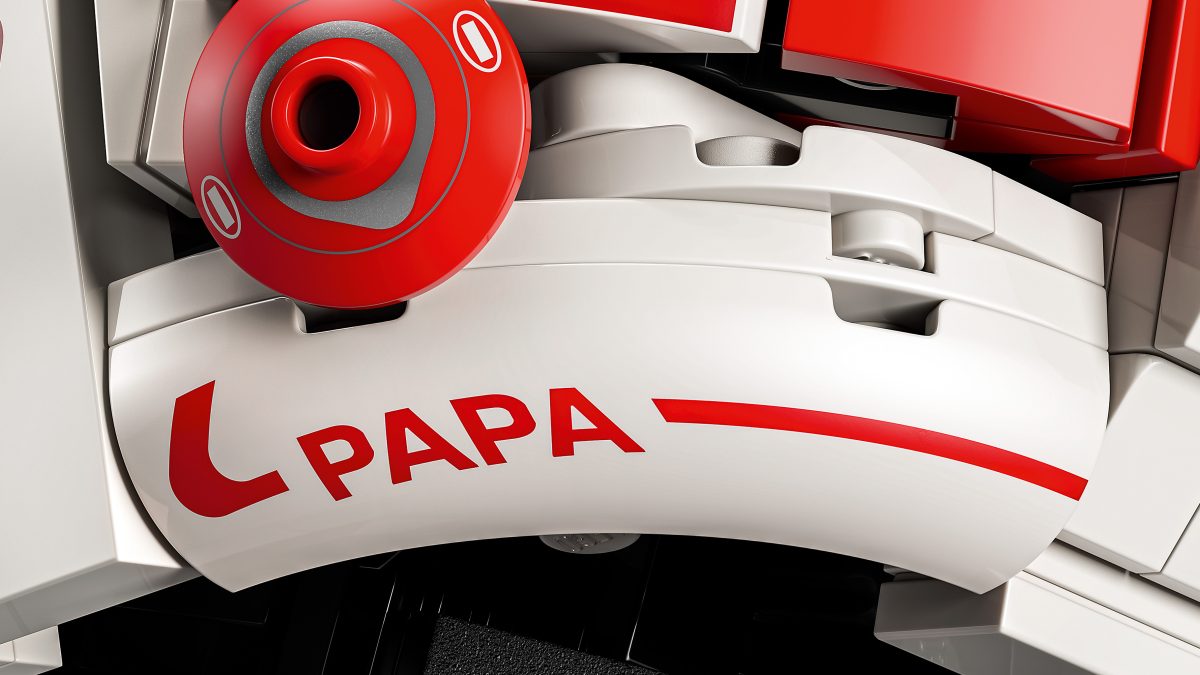 LEGO lansează primele căști de Formula 1 cu minifigurine exclusive pentru Charles Leclerc și Lewis Hamilton