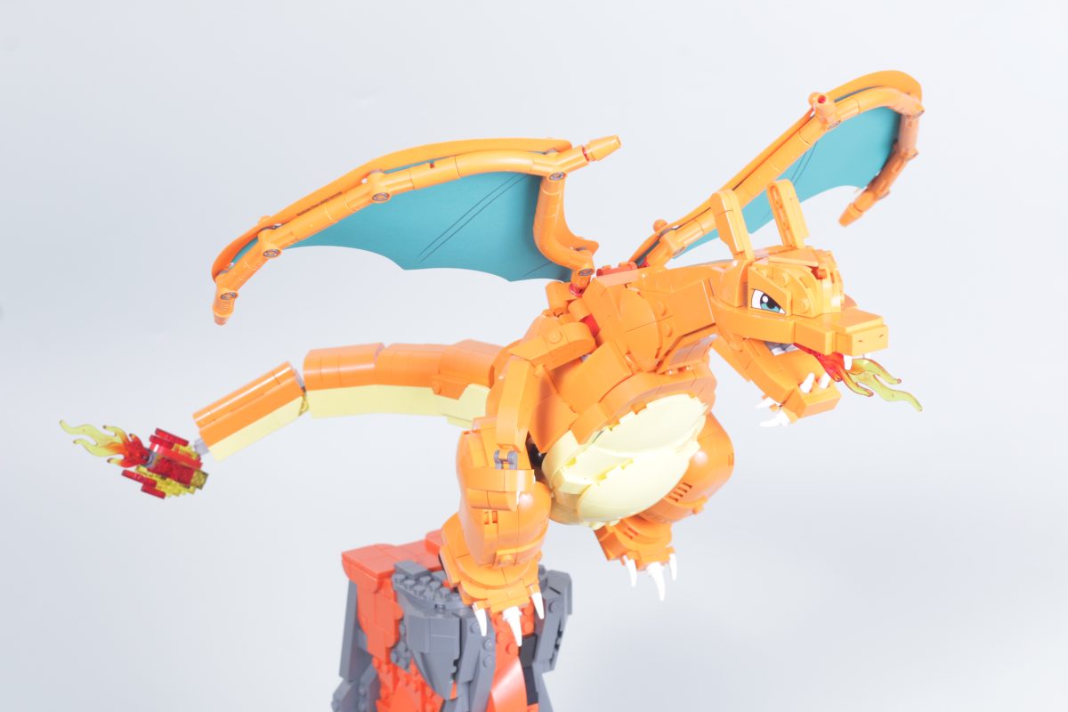 Succes răsunător pentru LEGO Pokémon: Gigantul Venusaur, Charizard and Blastoise rămâne greu de găsit la o lună de la lansare