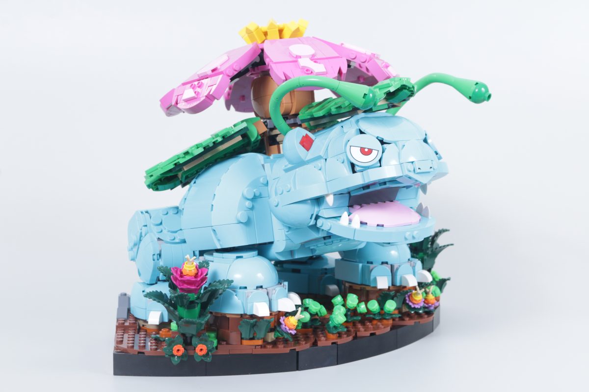 Succes răsunător pentru LEGO Pokémon: Gigantul Venusaur, Charizard and Blastoise rămâne greu de găsit la o lună de la lansare