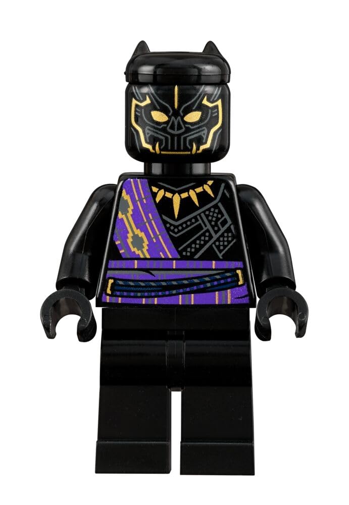 Detalii noi despre prima minifigurină T’Chaka: O exclusivitate LEGO Marvel în noua carte Secrets of the Avengers