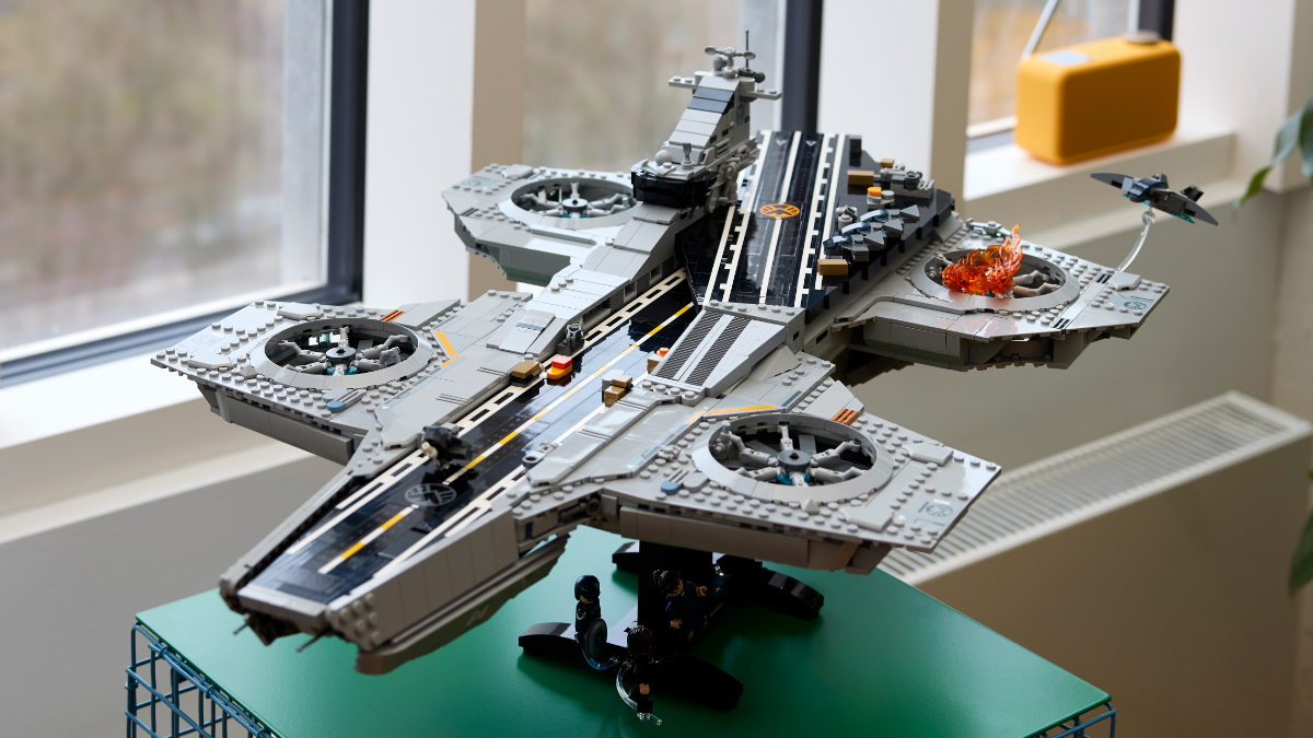 LEGO anunță noul set 76354 S.H.I.E.L.D. Helicarrier – O capodoperă Marvel de peste 3.000 de piese