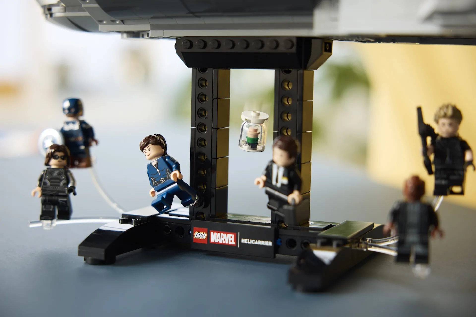 LEGO dezvăluie noi detalii despre 76354 S.H.I.E.L.D. Helicarrier: Secretele din spatele noii nave de luptă Marvel