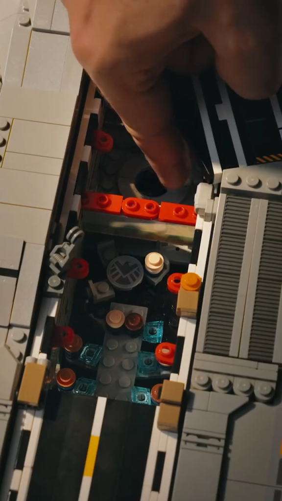 LEGO dezvăluie noi detalii despre 76354 S.H.I.E.L.D. Helicarrier: Secretele din spatele noii nave de luptă Marvel