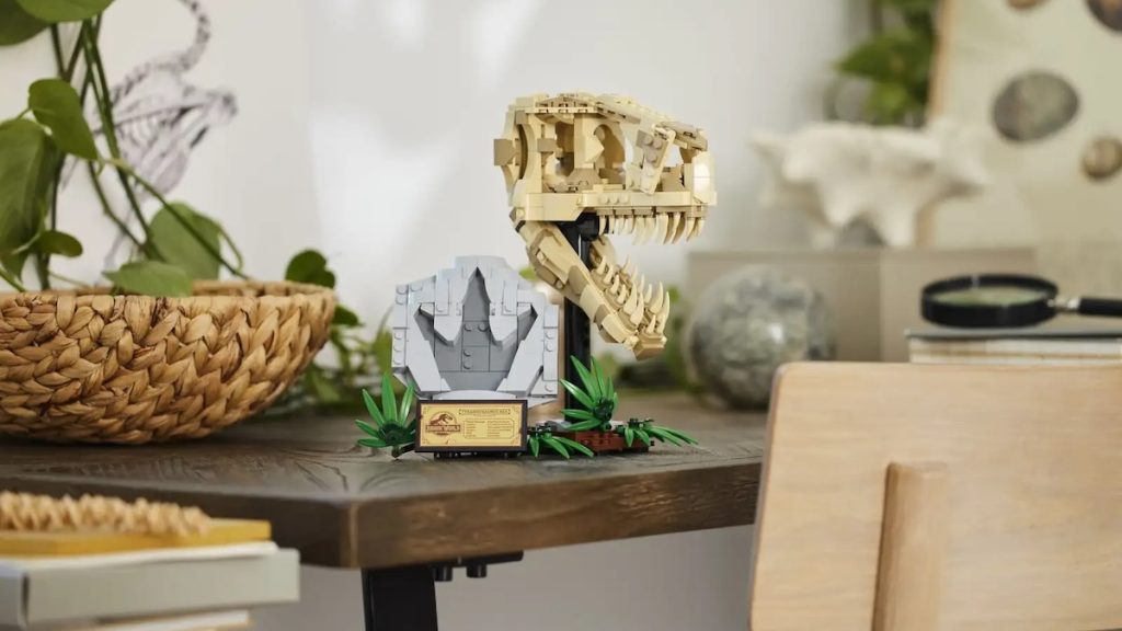 Detalii noi despre un posibil nou set LEGO Jurassic World: Scheletul unui Triceratops a fost observat în premieră