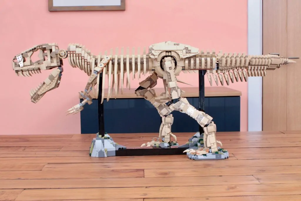 Detalii noi despre un posibil nou set LEGO Jurassic World: Scheletul unui Triceratops a fost observat în premieră