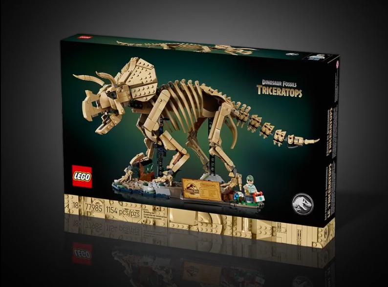 LEGO lansează un nou exponat de muzeu: LEGO Jurassic Park Dinosaur Fossils: Triceratops (77985)