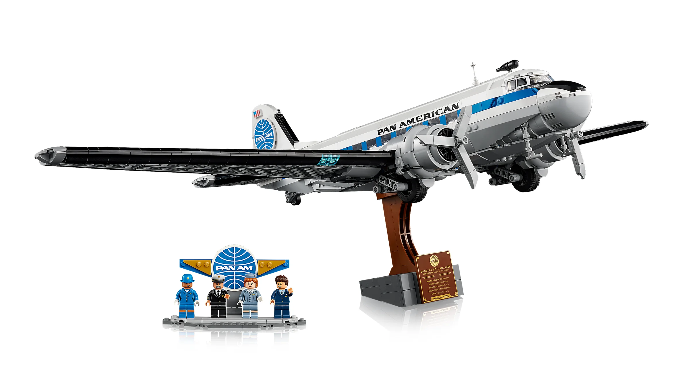 Imagine cu avionul Douglas DC-3 PAN AM, un model LEGO detaliat.
