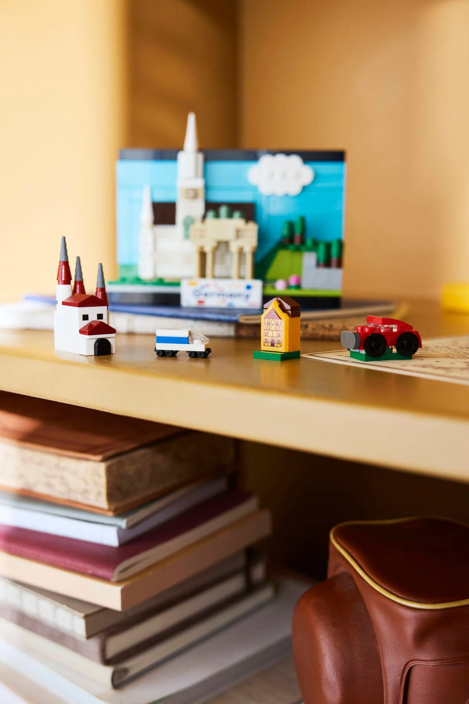 Imagine cu setul LEGO 40954 