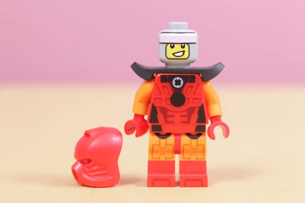 Detalii noi despre customizarea Tahu: Cum să transformi minifigurina din Seria 29 într-o legendă BIONICLE