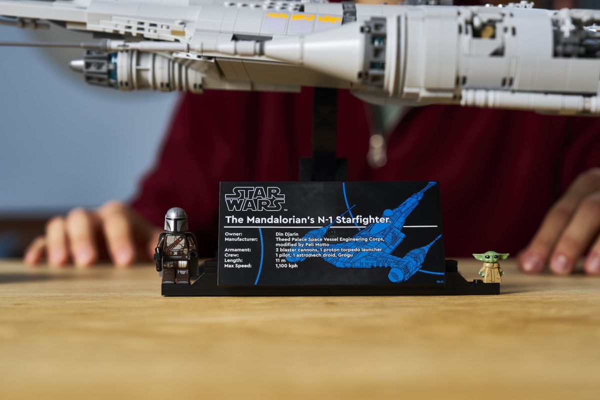 LEGO lansează noul UCS Mandalorian’s N-1 Starfighter: O schimbare istorică pentru colecționarii Star Wars