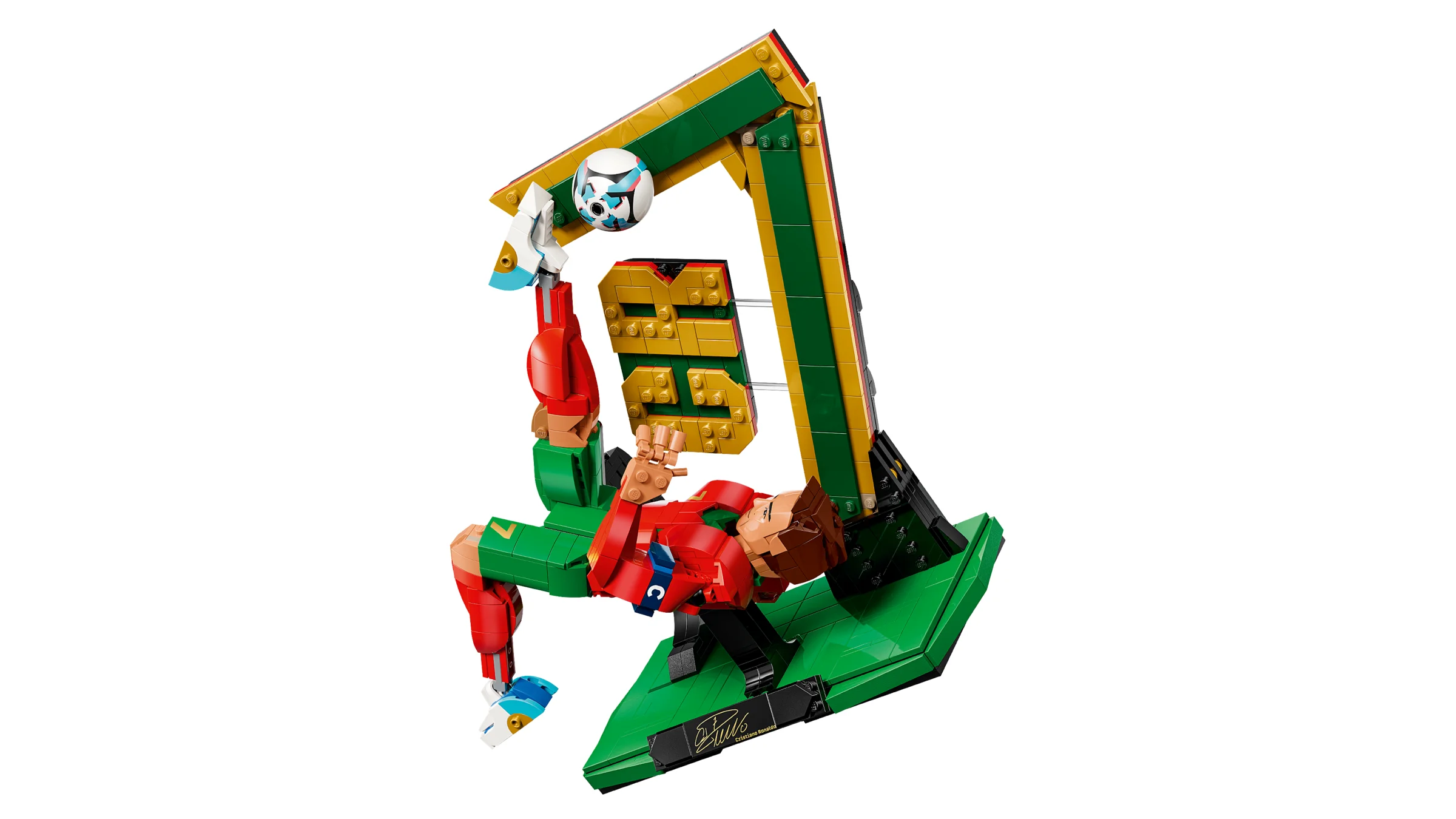 Imagine detaliată a modelului LEGO Cristiano Ronaldo, demonstrând execuția sa acrobatică.