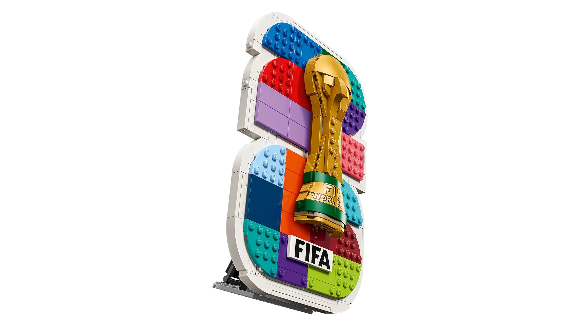 Emblema oficială FIFA World Cup 2026, construită din cărămizi LEGO colorate.