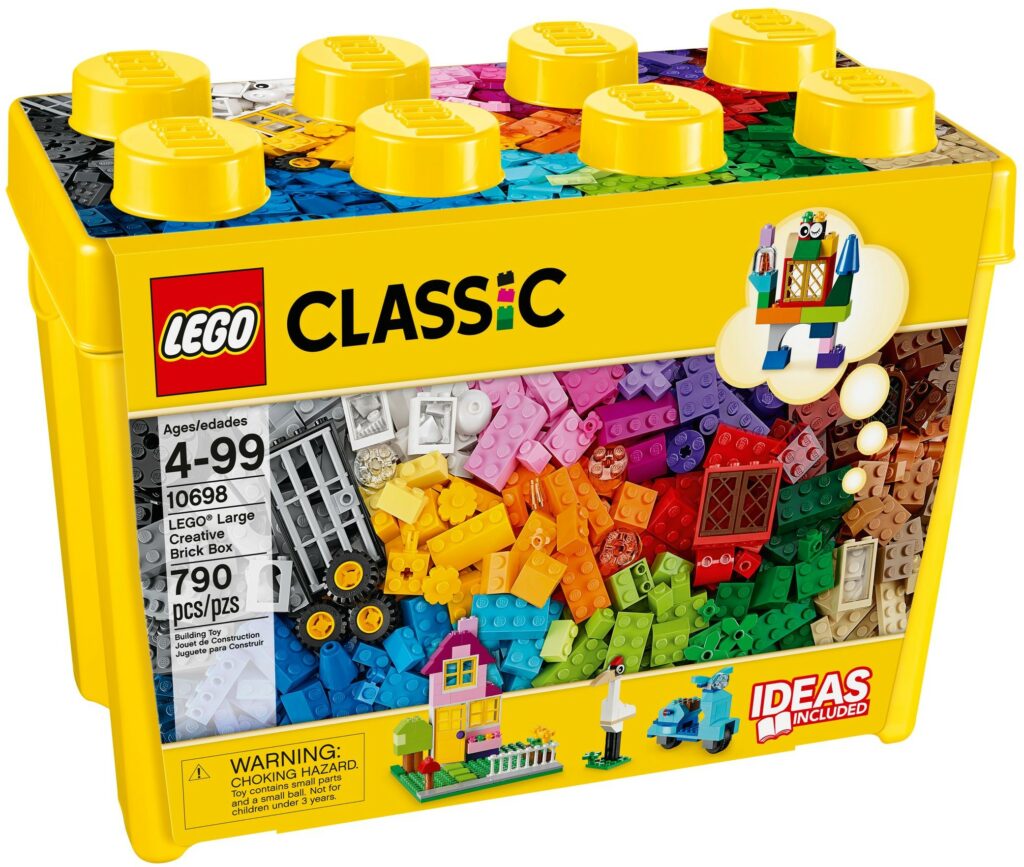 LEGO celebrează centenarul lui Sir David Attenborough printr-o schimbare istorică a limitei de vârstă