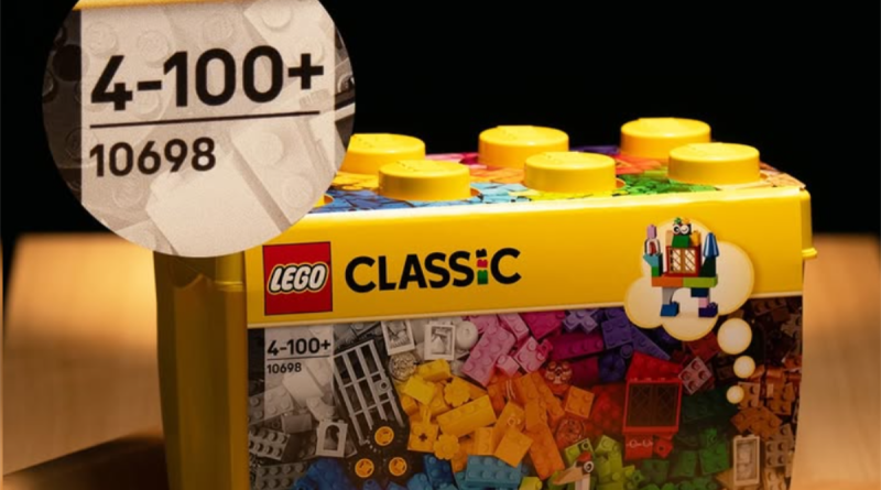 LEGO celebrează centenarul lui Sir David Attenborough printr-o schimbare istorică a limitei de vârstă