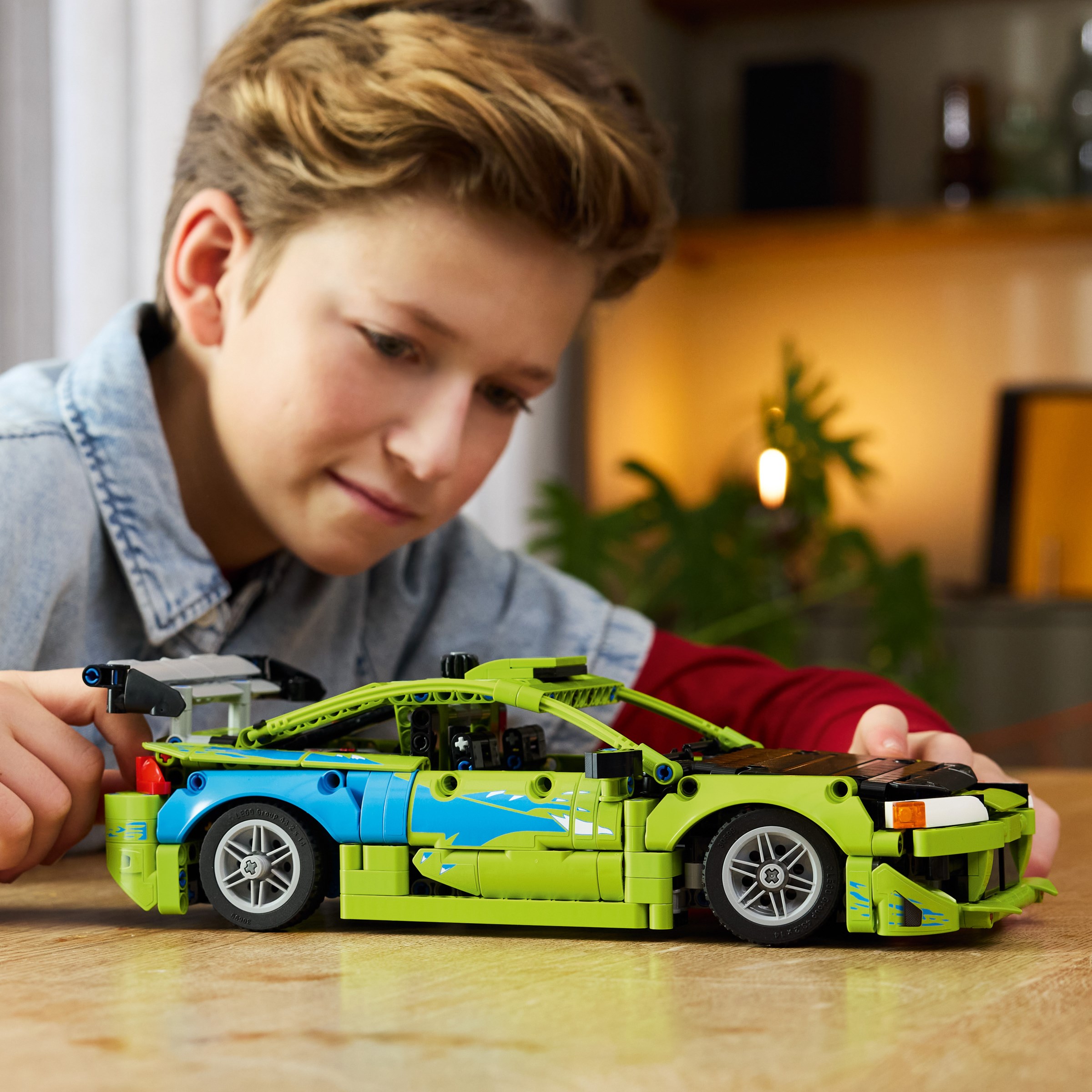 LEGO lansează patru noi seturi Technic spectaculoase: Revenirea sistemului pneumatic și noi bolizi din universul Fast & Furious