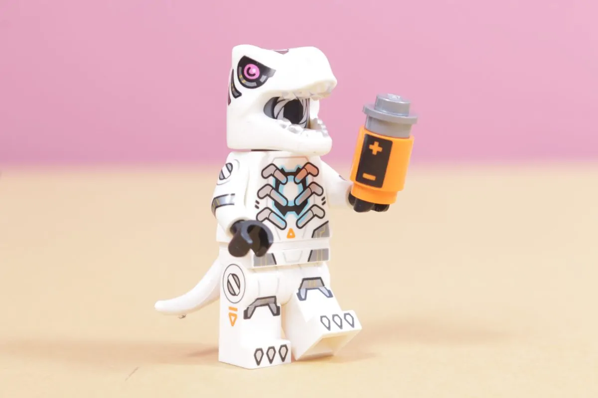 Cum să-ți construiești propriul Superior Iron Man folosind piese din noua serie LEGO Minifigures Series 29