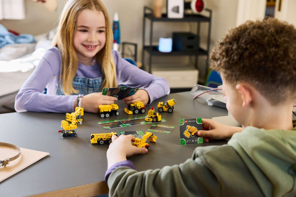 LEGO lansează prima serie de „blind boxes” pentru tema Technic: Mighty Machines Series 1 revoluționează modul de colecționare