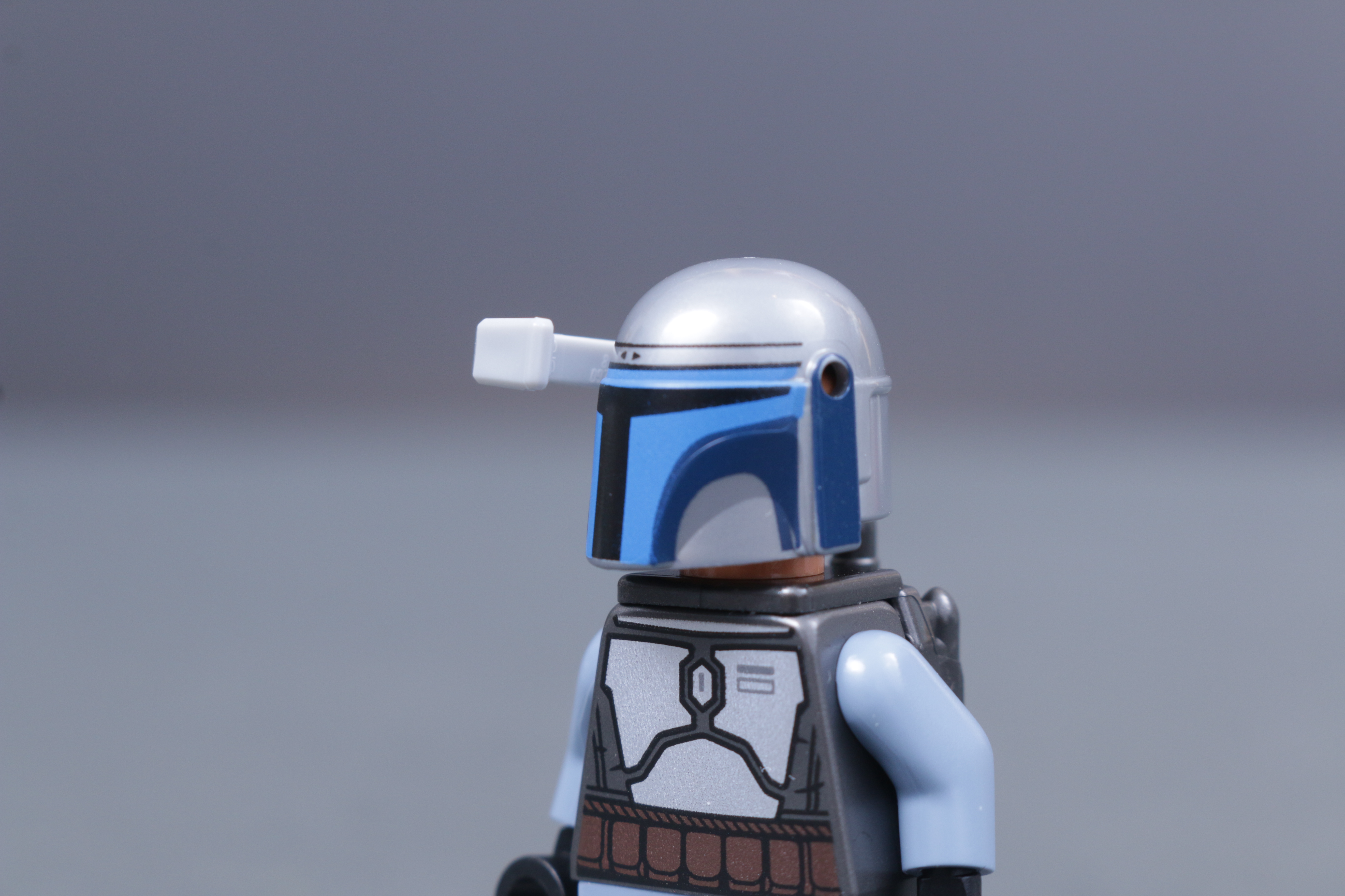 Detalii noi despre o variantă exclusivă a minifigurinei Jango Fett descoperită într-o revistă LEGO Star Wars