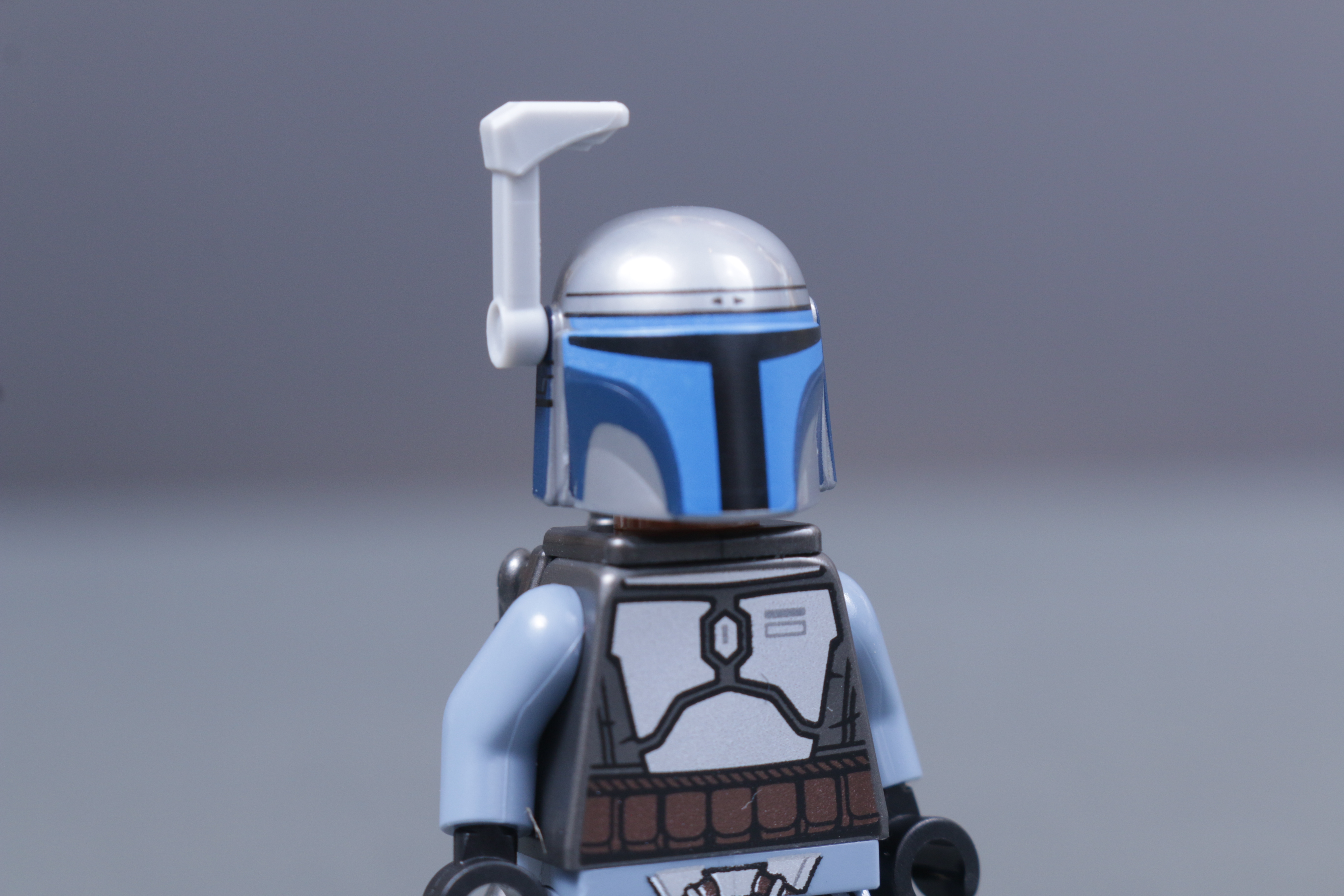 Detalii noi despre o variantă exclusivă a minifigurinei Jango Fett descoperită într-o revistă LEGO Star Wars
